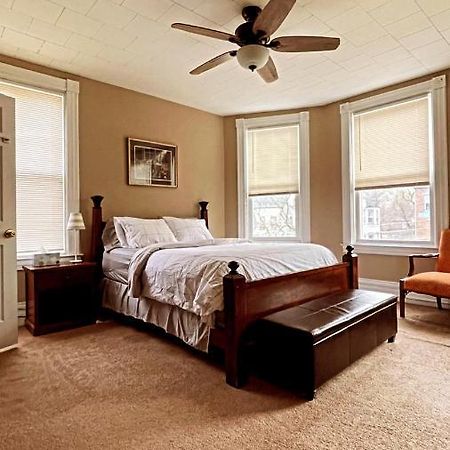 Point Breeze Guest House พิตต์สเบิร์ก ภายนอก รูปภาพ