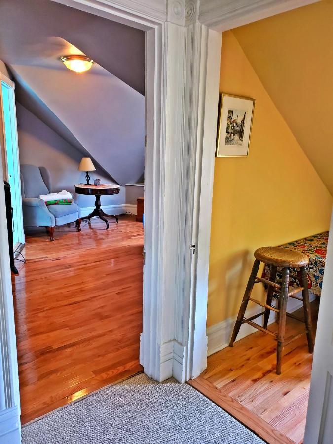 Point Breeze Guest House พิตต์สเบิร์ก ภายนอก รูปภาพ