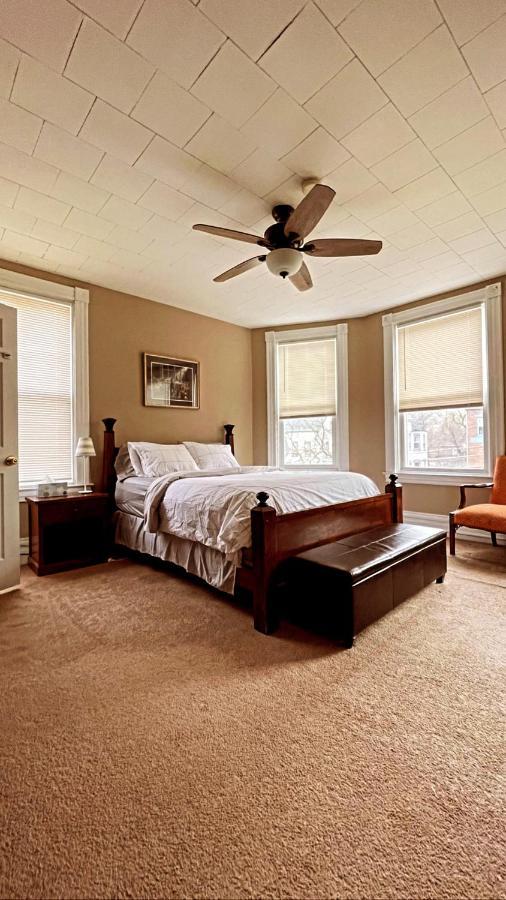 Point Breeze Guest House พิตต์สเบิร์ก ภายนอก รูปภาพ