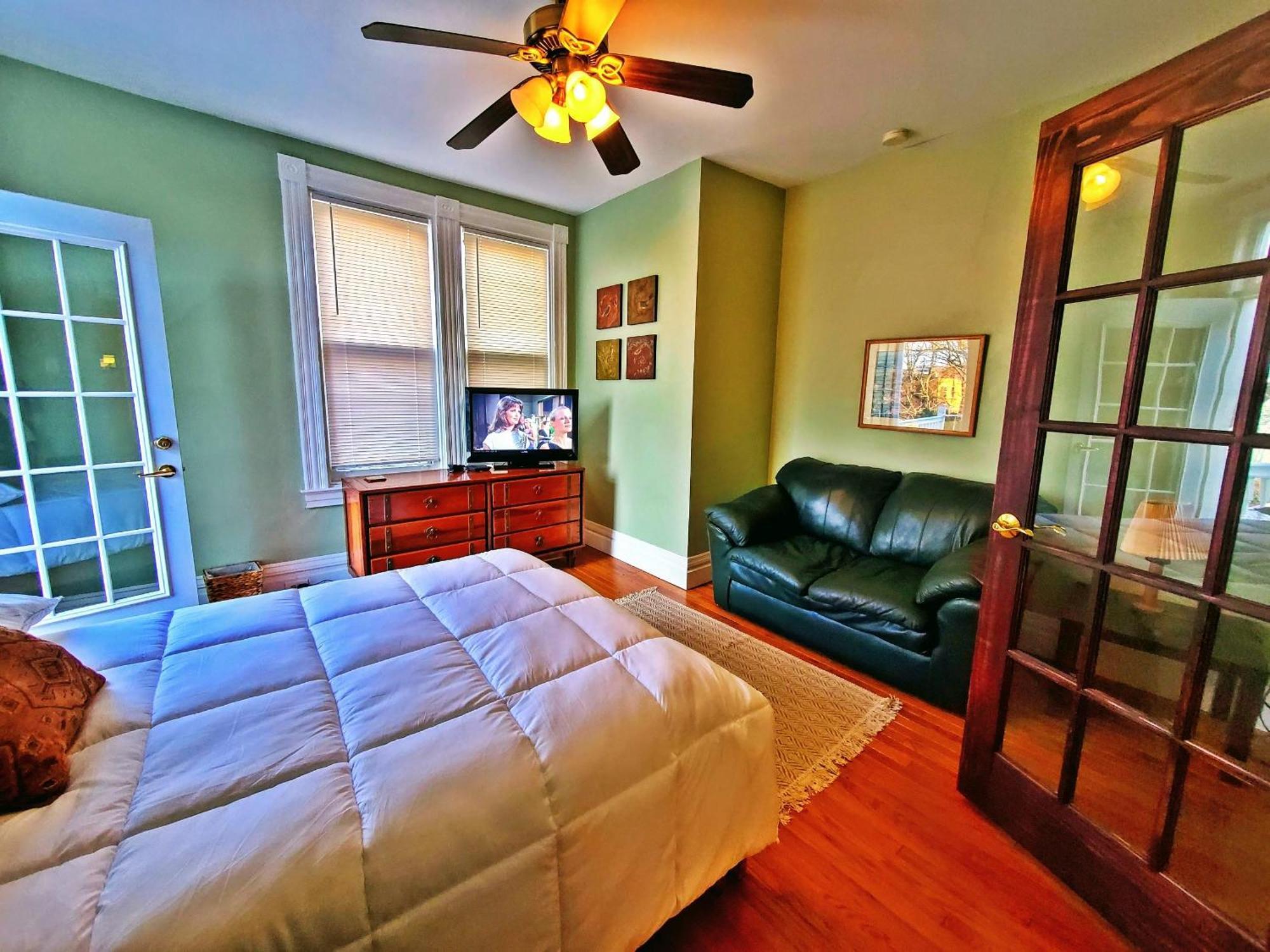 Point Breeze Guest House พิตต์สเบิร์ก ภายนอก รูปภาพ